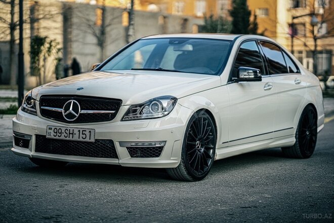 Mercedes C 300 2012, 240,000 km - 3.0 l - Bakı