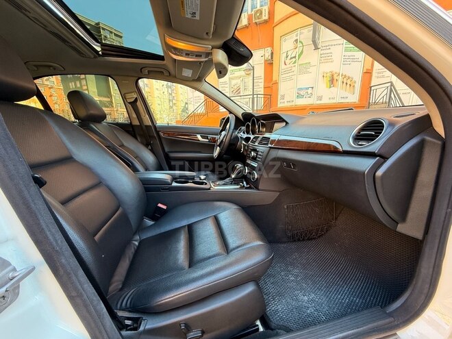 Mercedes C 300 2012, 240,000 km - 3.0 l - Bakı