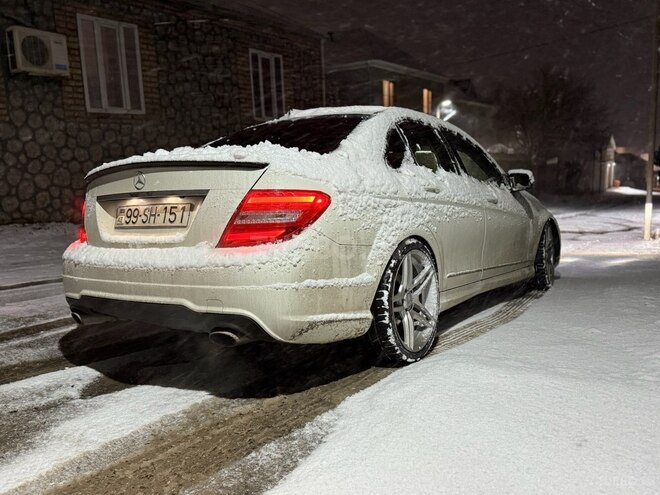 Mercedes C 300 2012, 240,000 km - 3.0 l - Bakı