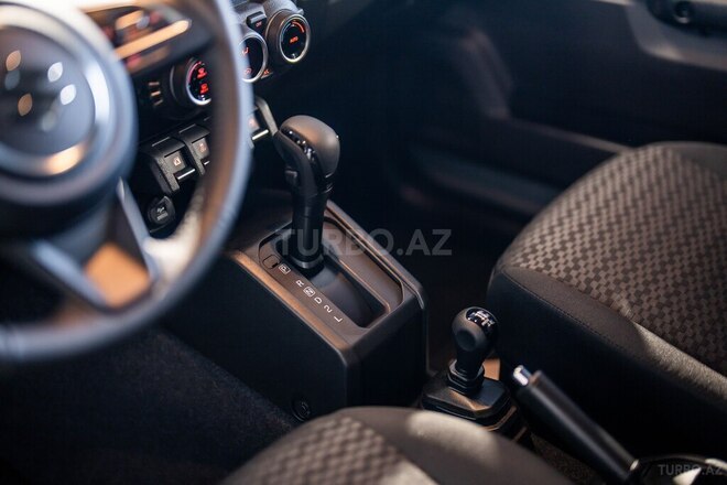 Suzuki Jimny-7
