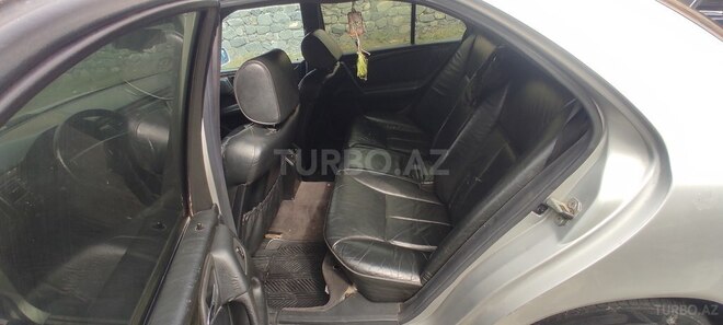 Mercedes E 280 1997, 458,000 km - 2.8 l - Qax