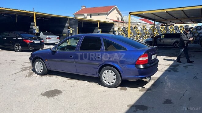 Opel Vectra 1996, 258,000 km - 1.6 l - Bakı