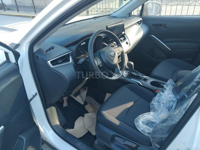 Toyota Corolla Cross 2025, 0 km - 2.0 л - Bakı
