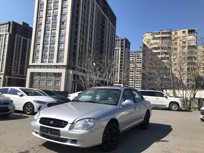 Hyundai Sonata-1