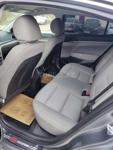 Hyundai Elantra 2017, 99,000 km - 2.0 l - Bakı