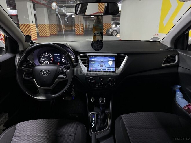 Hyundai Accent 2017, 63,000 km - 1.4 л - Bakı