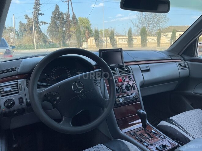 Mercedes E 220 d 2000, 395,807 km - 2.2 l - Ağcabədi