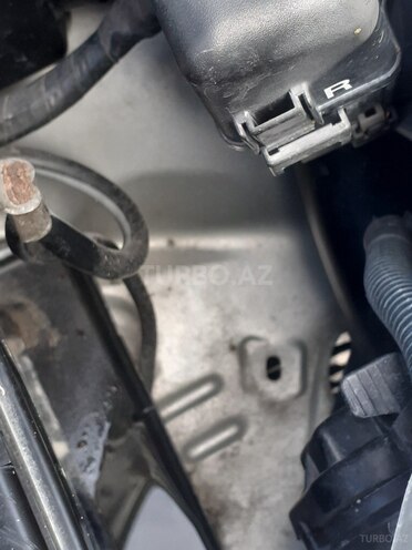 Toyota Corolla 2006, 299,156 km - 1.4 l - Mingəçevir