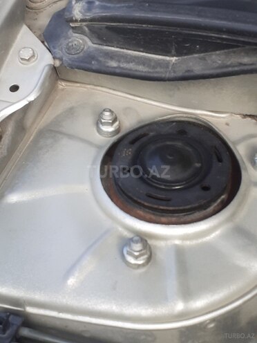 Toyota Corolla 2006, 299,156 km - 1.4 l - Mingəçevir