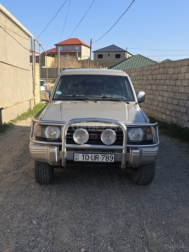 Mitsubishi Pajero 1992, 333,456 km - 2.5 л - Bakı