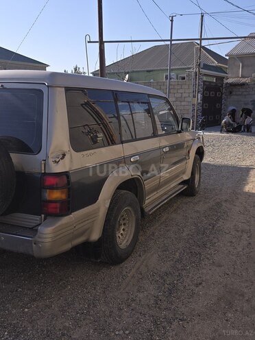 Mitsubishi Pajero 1992, 333,456 km - 2.5 л - Bakı