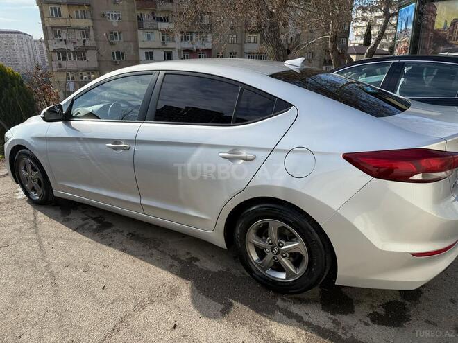 Hyundai Avante 2015, 175,000 km - 1.6 l - Bakı