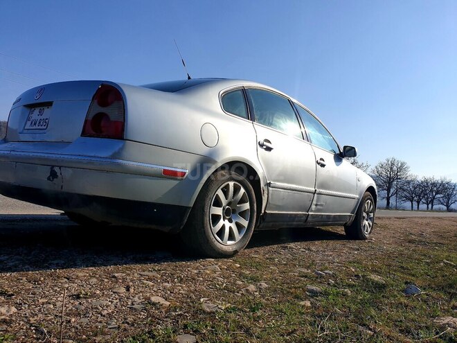 Volkswagen Passat 2004, 216,000 km - 1.8 l - Qusar