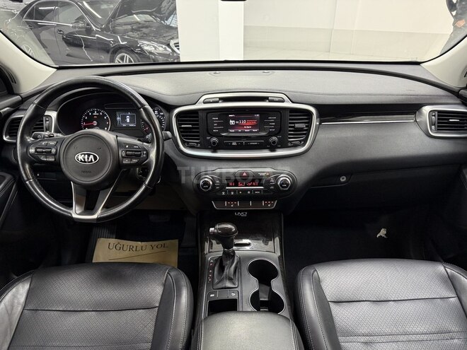 Kia Sorento-26