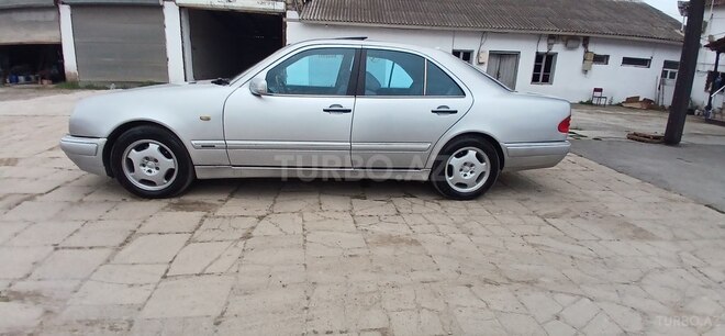 Mercedes E 280 1997, 421,242 km - 2.8 l - Salyan