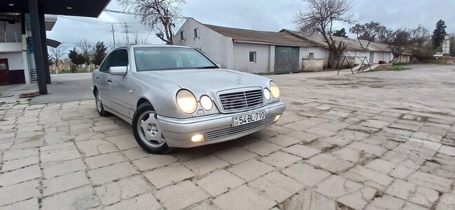 Mercedes E 280 1997, 421,242 km - 2.8 l - Salyan