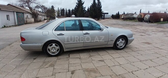 Mercedes E 280 1997, 421,242 km - 2.8 l - Salyan