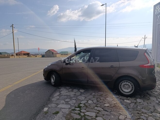 Renault Grand Scenic 2010, 348,775 km - 1.5 л - Şəki