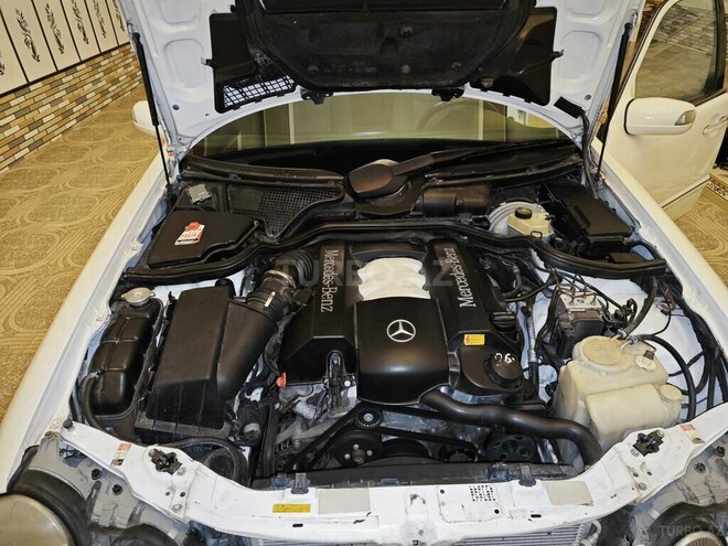 Mercedes E 240 2001, 280,000 km - 2.6 l - Şəmkir