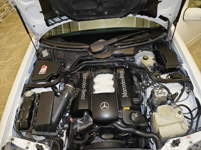 Mercedes E 240 2001, 280,000 km - 2.6 l - Şəmkir