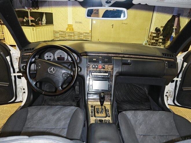 Mercedes E 240 2001, 280,000 km - 2.6 l - Şəmkir