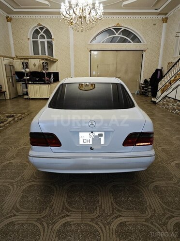 Mercedes E 240 2001, 280,000 km - 2.6 l - Şəmkir