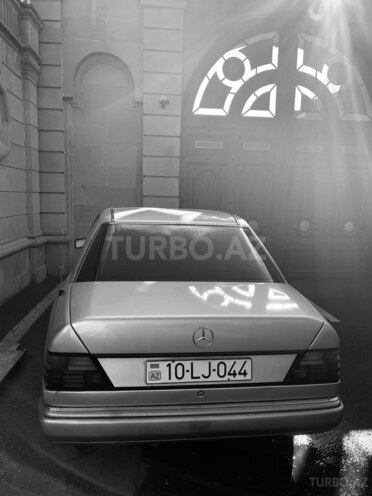 Mercedes E 230 1992, 525,745 km - 2.3 l - Bakı