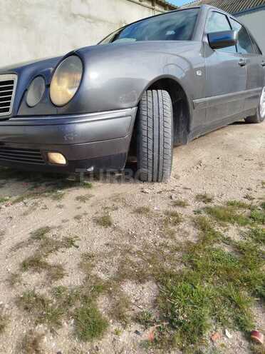 Mercedes E 230 1995, 289,026 km - 2.3 l - Bakı