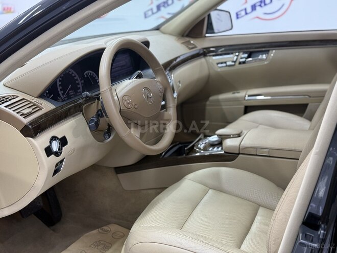 Mercedes S 500-11