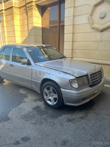 Mercedes E 230 1992, 525,745 km - 2.3 l - Bakı