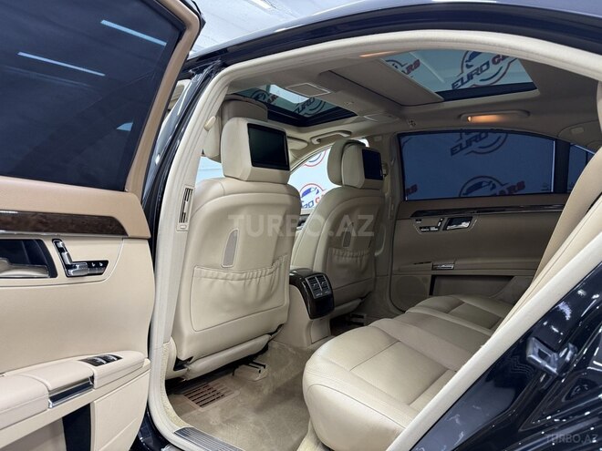 Mercedes S 500-32