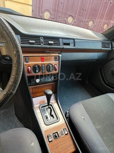 Mercedes E 230 1992, 525,745 km - 2.3 l - Bakı