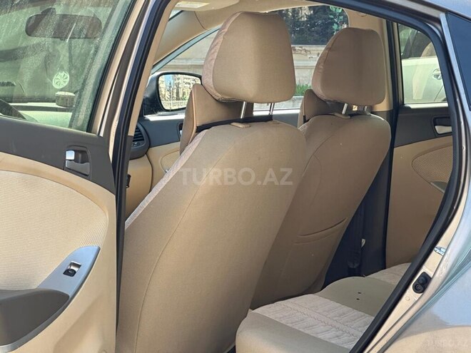 Hyundai Accent 2015, 271,979 km - 1.4 л - Bakı