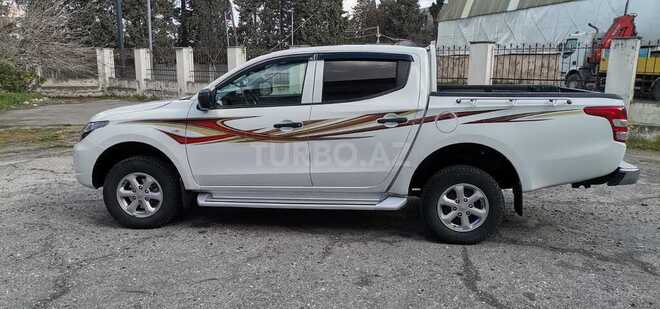 Mitsubishi L200 2018, 80,000 km - 2.5 л - Bakı