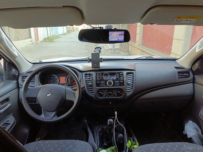 Mitsubishi L200 2018, 80,000 km - 2.5 л - Bakı