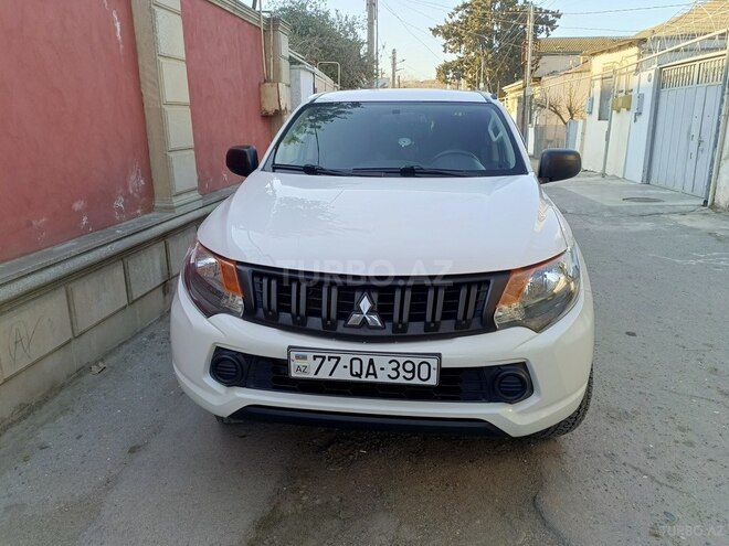 Mitsubishi L200 2018, 80,000 km - 2.5 л - Bakı