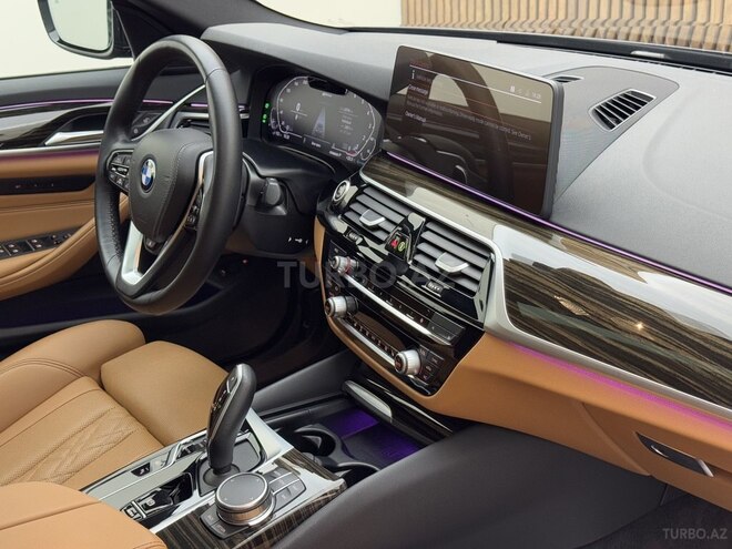 BMW 530e 2022, 28,000 km - 2.0 l - Bakı