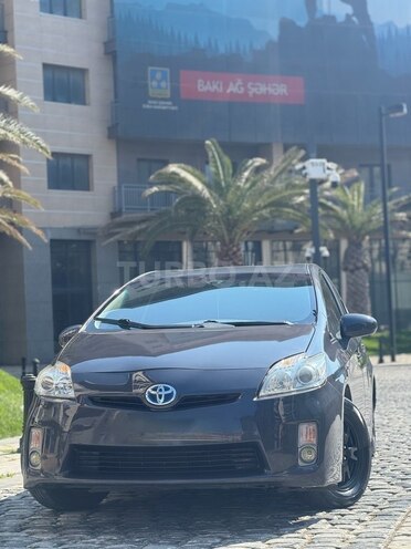 Toyota Prius 2015, 268,000 km - 1.8 л - Bakı