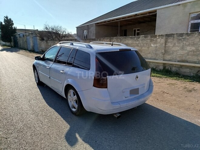 Renault Megane-6