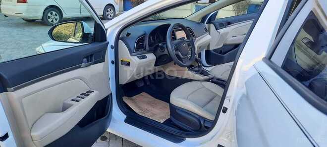 Hyundai Elantra 2017, 33,861 km - 2.0 л - Bakı
