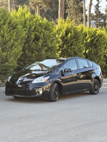 Toyota Prius-7