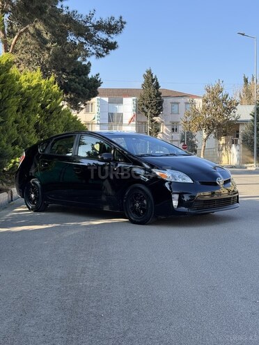 Toyota Prius-5