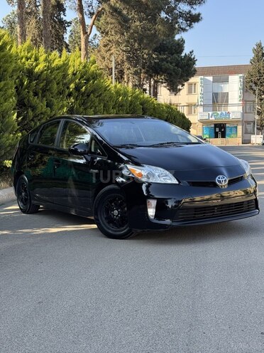 Toyota Prius-3