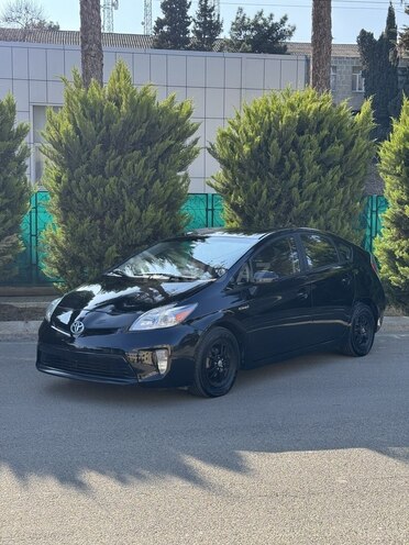 Toyota Prius-4