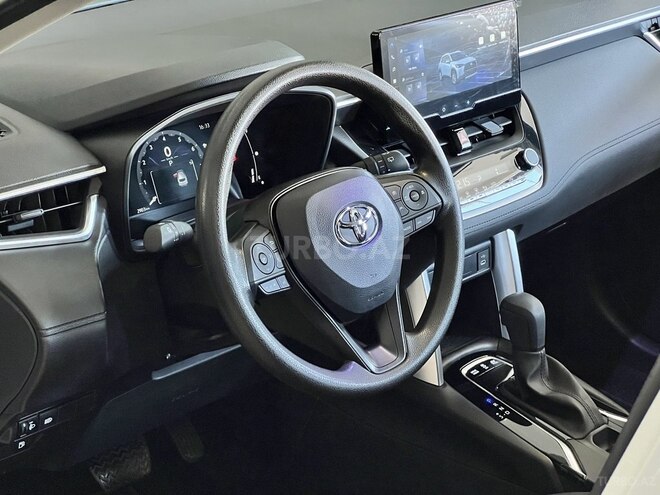 Toyota Corolla Cross 2024, 2,900 km - 2.0 л - Bakı