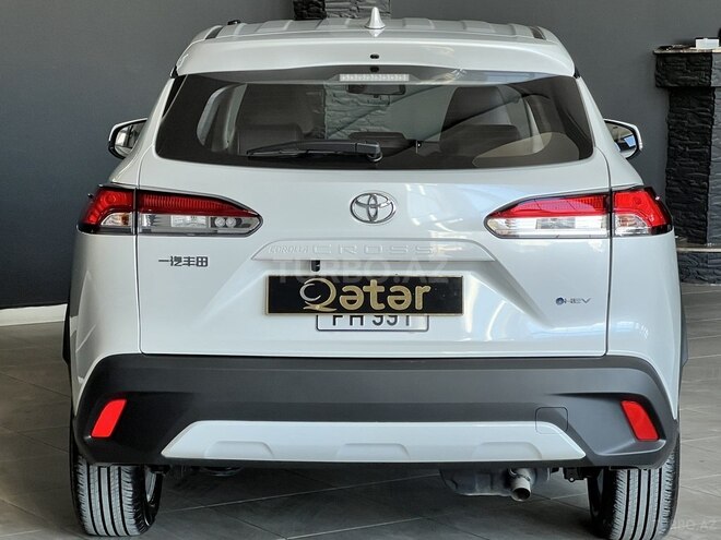 Toyota Corolla Cross 2024, 2,900 km - 2.0 л - Bakı