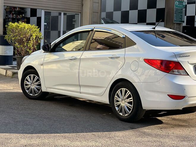 Hyundai Accent 2014, 210,000 km - 1.4 л - Bakı