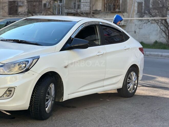 Hyundai Accent 2014, 210,000 km - 1.4 л - Bakı