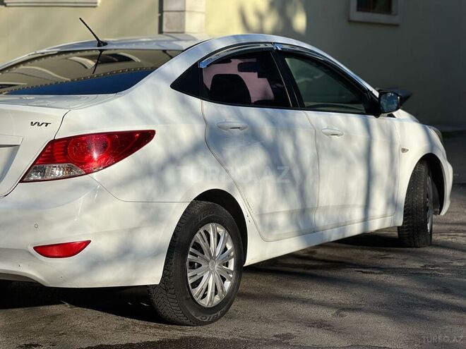 Hyundai Accent 2014, 210,000 km - 1.4 л - Bakı