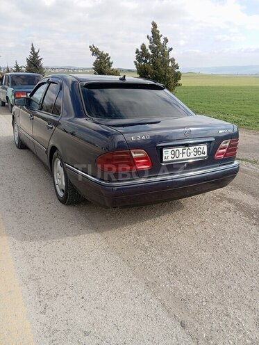 Mercedes E 240 1998, 285,200 km - 2.4 l - Şamaxı